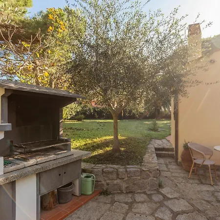 Manuelita - Helloelba Villa *