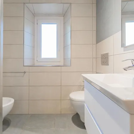 Manuelita - Helloelba Villa *